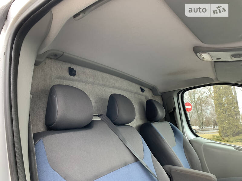 Вантажний фургон Renault Trafic 2013 в Рівному