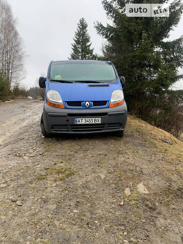 Универсал Renault Trafic 2006 в Долине