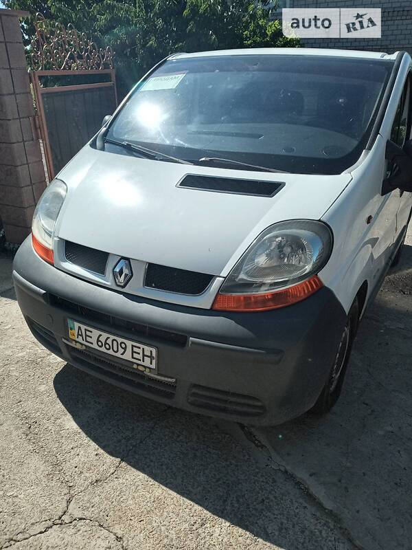 Другие автобусы Renault Trafic 2004 в Каменском