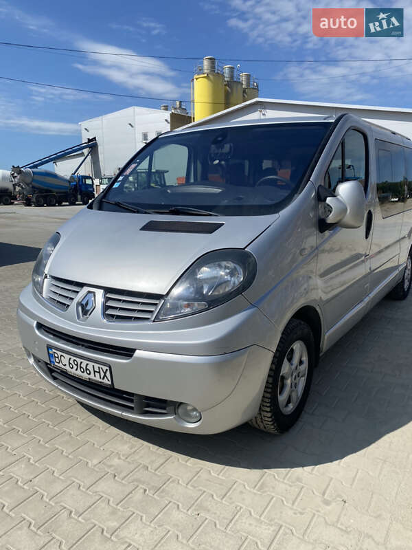 Renault Trafic 2011