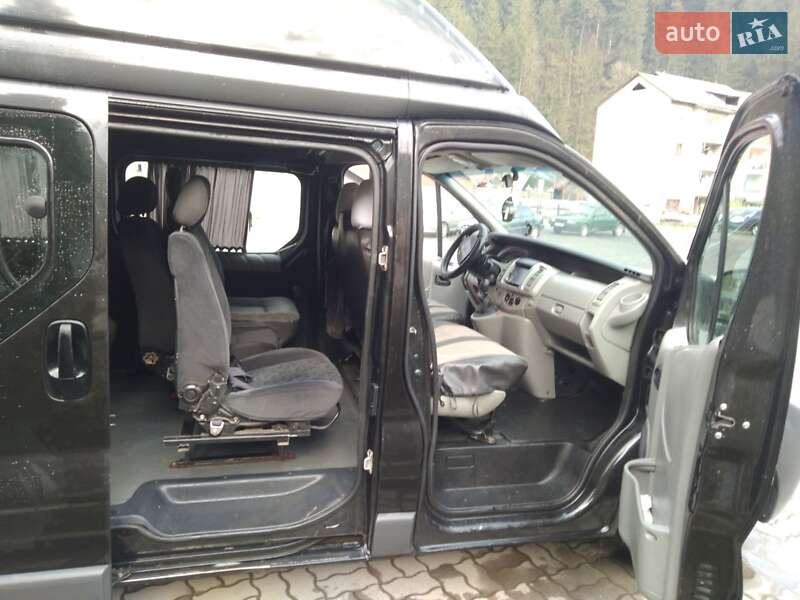 Минивэн Renault Trafic 2006 в Межгорье