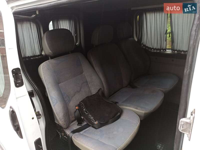 Мінівен Renault Trafic 2005 в Києві
