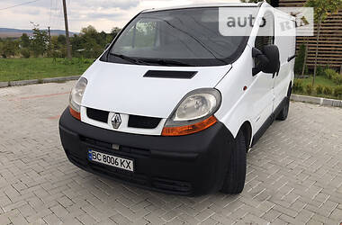 Вантажний фургон Renault Trafic 2003 в Золочеві