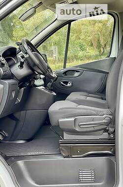 Минивэн Renault Trafic 2020 в 