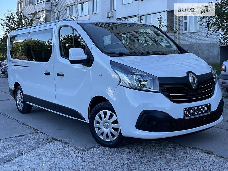 Мінівен Renault Trafic 2016 в 