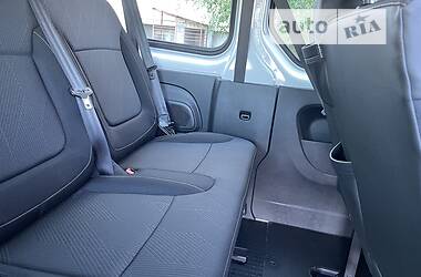 Мінівен Renault Trafic 2016 в 