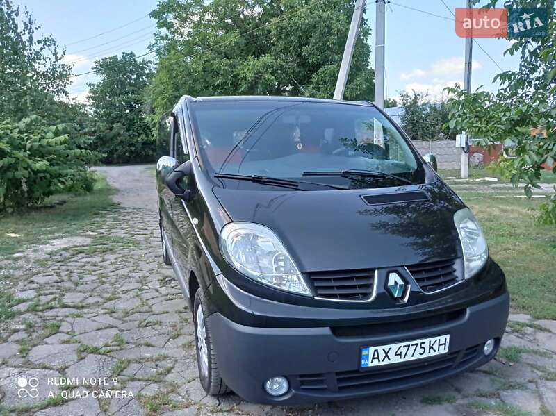 Мікроавтобус Renault Trafic 2012 в 