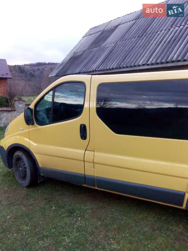 Микроавтобус Renault Trafic 2007 в Самборе