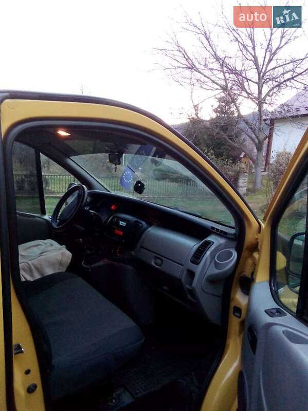 Микроавтобус Renault Trafic 2007 в Самборе