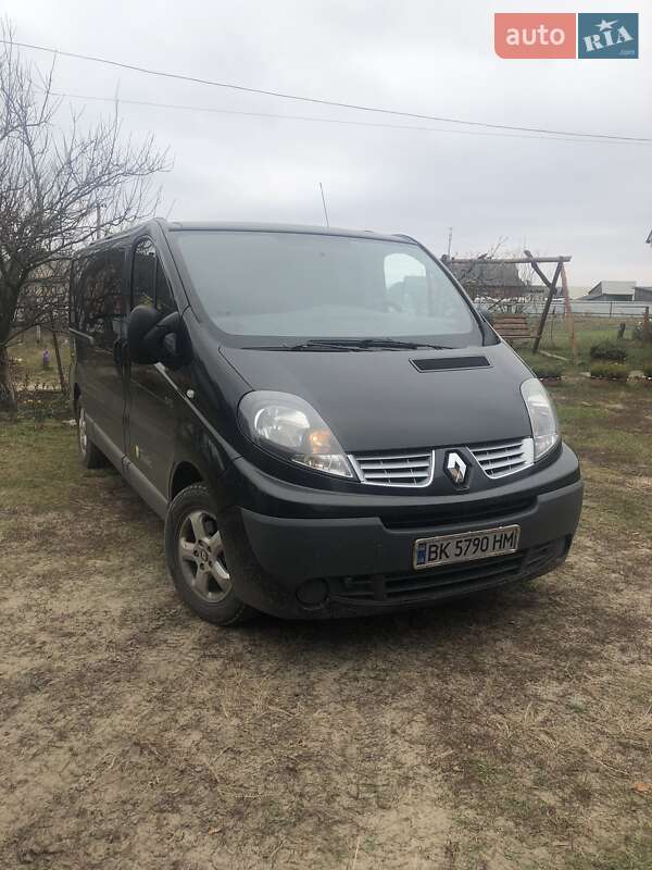 Мінівен Renault Trafic 2012 в Рокитному