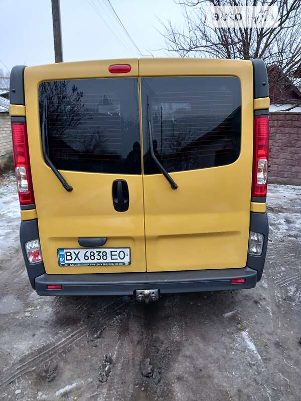 Мінівен Renault Trafic 2008 в Полонному
