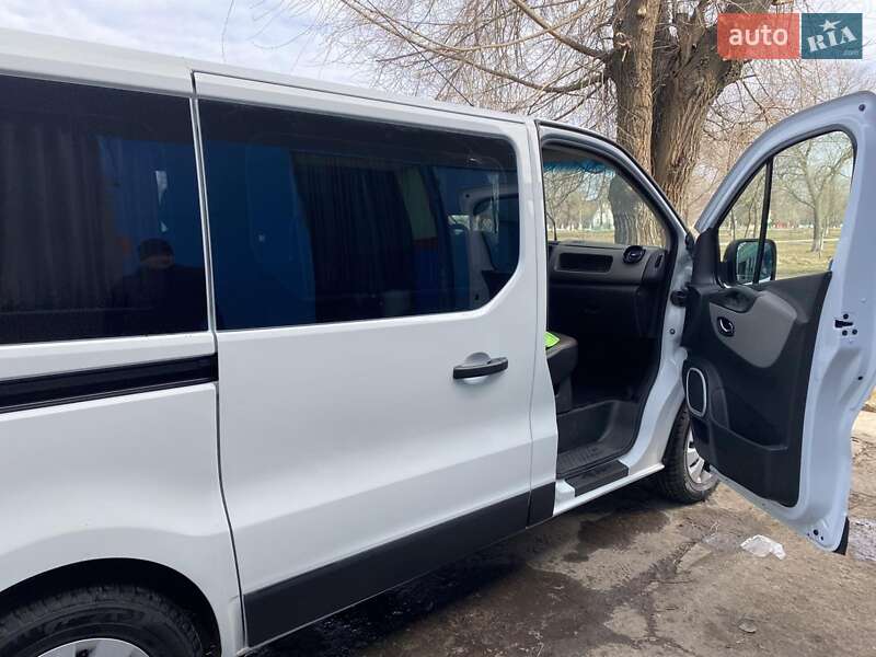Минивэн Renault Trafic 2016 в Арцизе