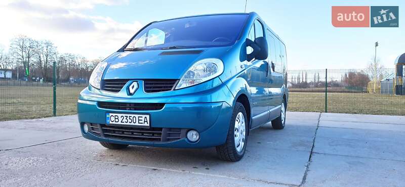 Мінівен Renault Trafic 2010 в Чернігові