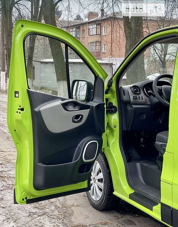 Минивэн Renault Trafic 2017 в Староконстантинове