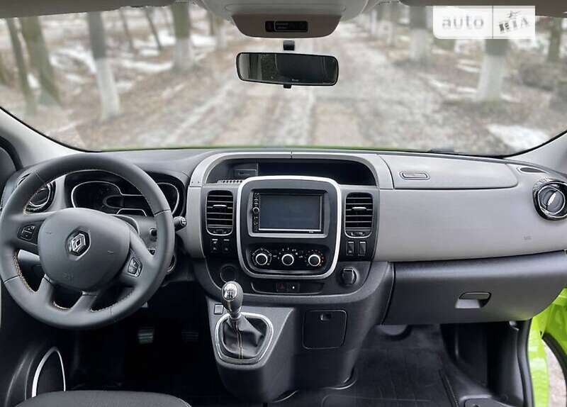Минивэн Renault Trafic 2017 в Староконстантинове