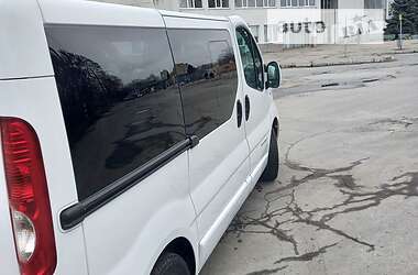 Минивэн Renault Trafic 2011 в 
