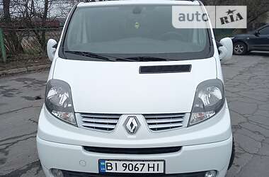 Минивэн Renault Trafic 2011 в 