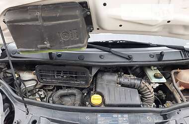 Минивэн Renault Trafic 2011 в 