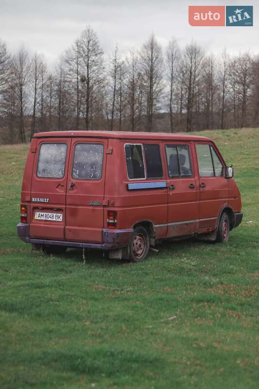 Минивэн Renault Trafic 1991 в Радомышле