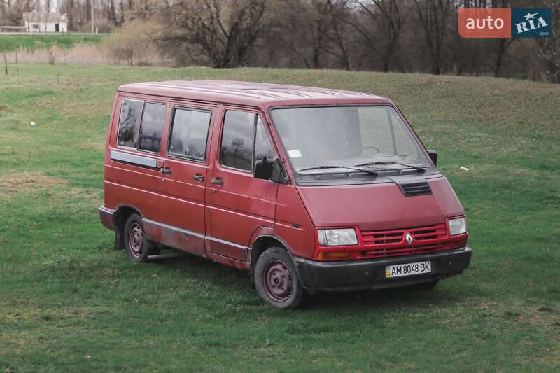 Минивэн Renault Trafic 1991 в Радомышле