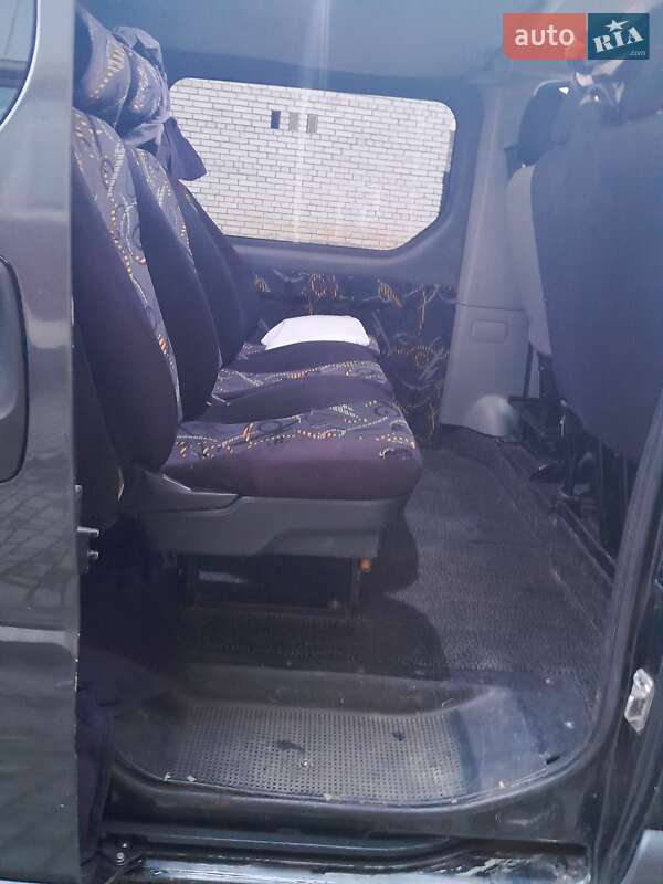 Мінівен Renault Trafic 2006 в Самборі