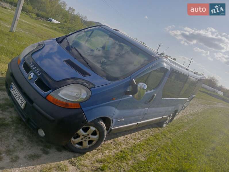 Мінівен Renault Trafic 2005 в Старому Самборі
