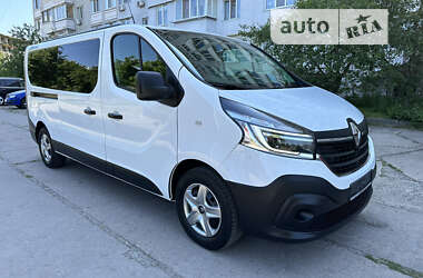Минивэн Renault Trafic 2021 в 