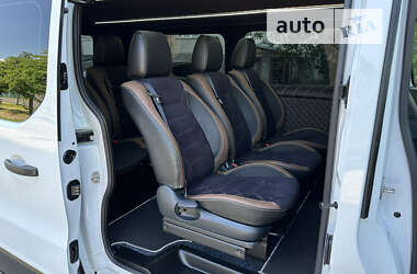 Минивэн Renault Trafic 2021 в 