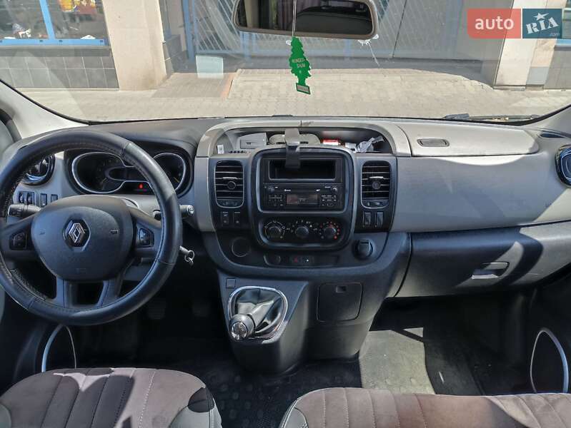 Мінівен Renault Trafic 2015 в Львові фото 17 Мінівен Renault Trafic 2015 в Львові