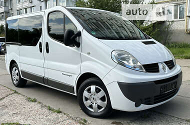 Минивэн Renault Trafic 2013 в 