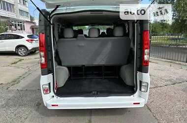 Минивэн Renault Trafic 2013 в 