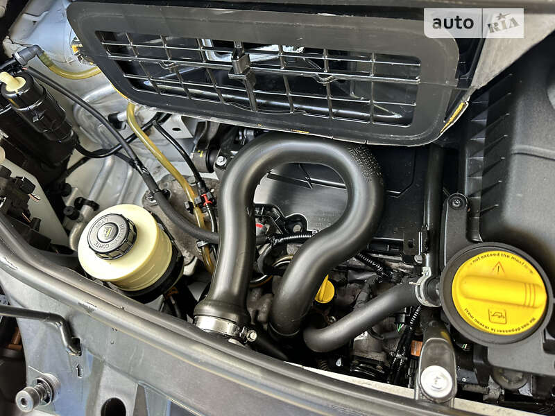 Мінівен Renault Trafic 2013 в Києві