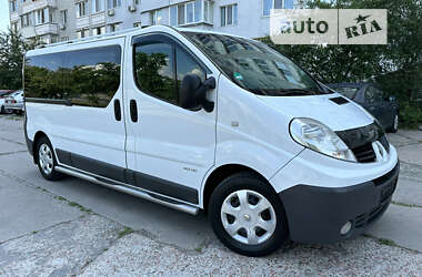 Минивэн Renault Trafic 2013 в 