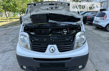 Минивэн Renault Trafic 2013 в 