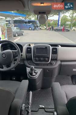 Мінівен Renault Trafic 2015 в 