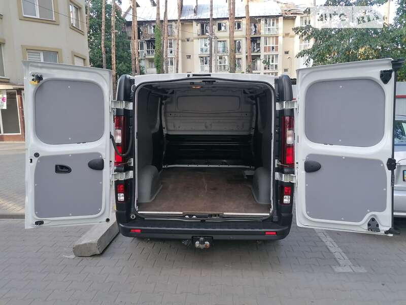 Вантажний фургон Renault Trafic 2017 в Ірпені фото 13 Вантажний фургон Renault Trafic 2017 в Ірпені