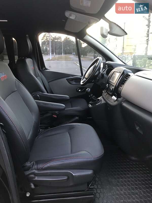 Микроавтобус Renault Trafic 2016 в Славутиче