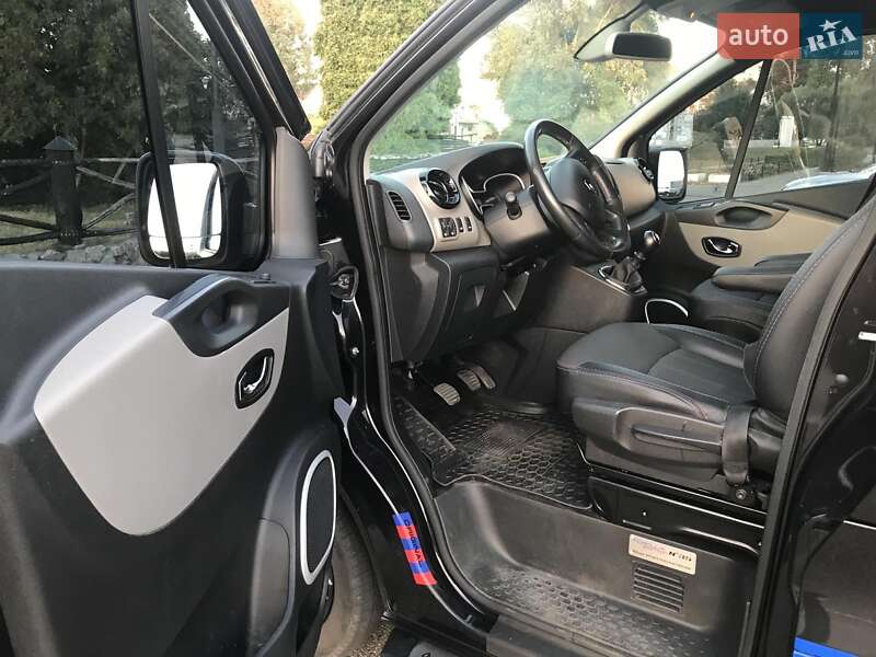 Микроавтобус Renault Trafic 2016 в Славутиче
