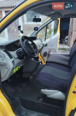 Минивэн Renault Trafic 2006 в Старой Выжевке