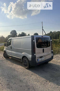 Грузовой фургон Renault Trafic 2004 в Львове