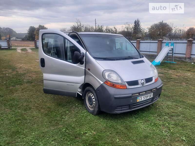 Мінівен Renault Trafic 2003 в Вижниці