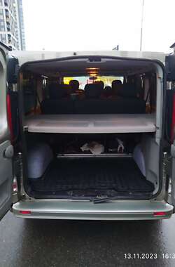 Минивэн Renault Trafic 2010 в 
