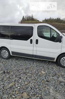 Мінівен Renault Trafic 2003 в Ужгороді