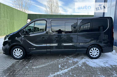 Минивэн Renault Trafic 2015 в 