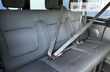 Минивэн Renault Trafic 2015 в 