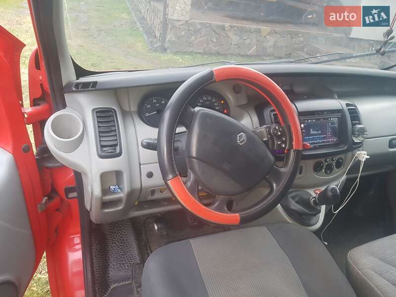 Мінівен Renault Trafic 2002 в Любомлі