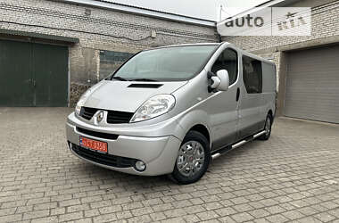 Вантажопасажирський фургон Renault Trafic 2012 в Бродах