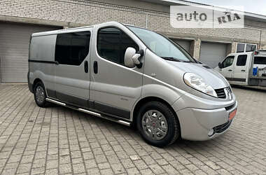 Вантажопасажирський фургон Renault Trafic 2012 в Бродах