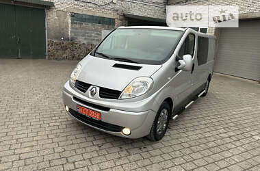 Вантажопасажирський фургон Renault Trafic 2012 в Бродах