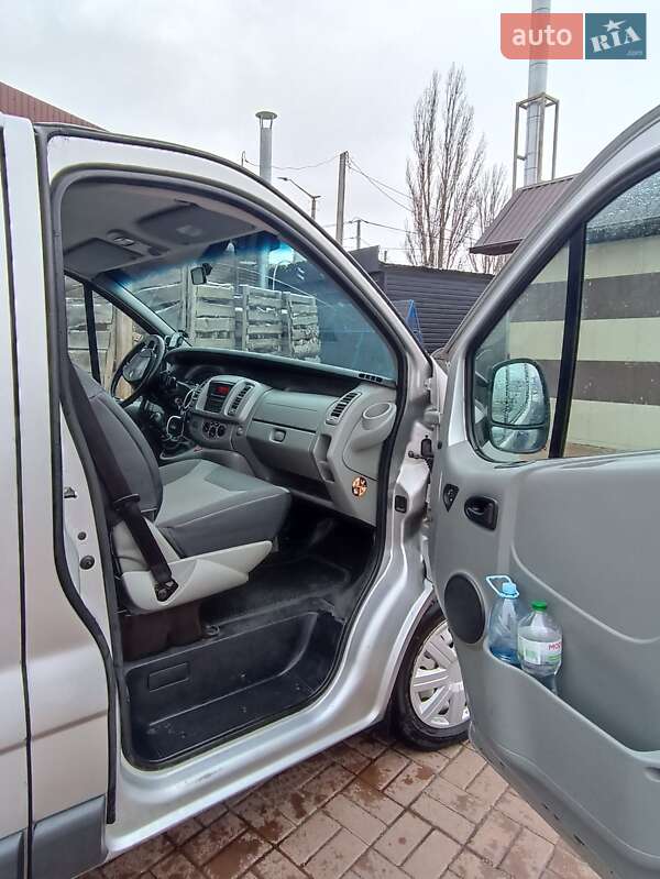 Минивэн Renault Trafic 2009 в Киеве